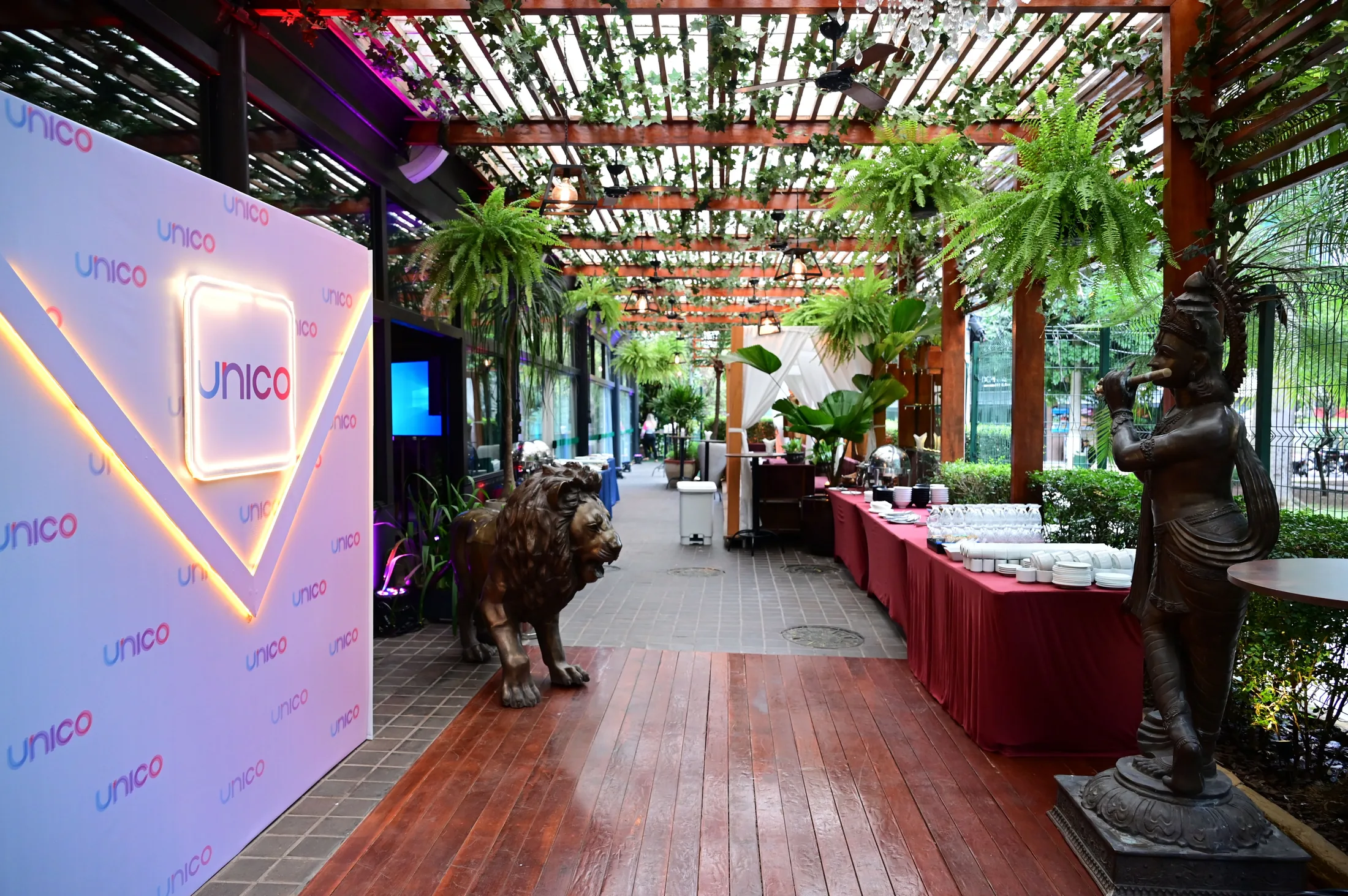 Sala Bali — Lounge e eventos no Rooftop Berrini