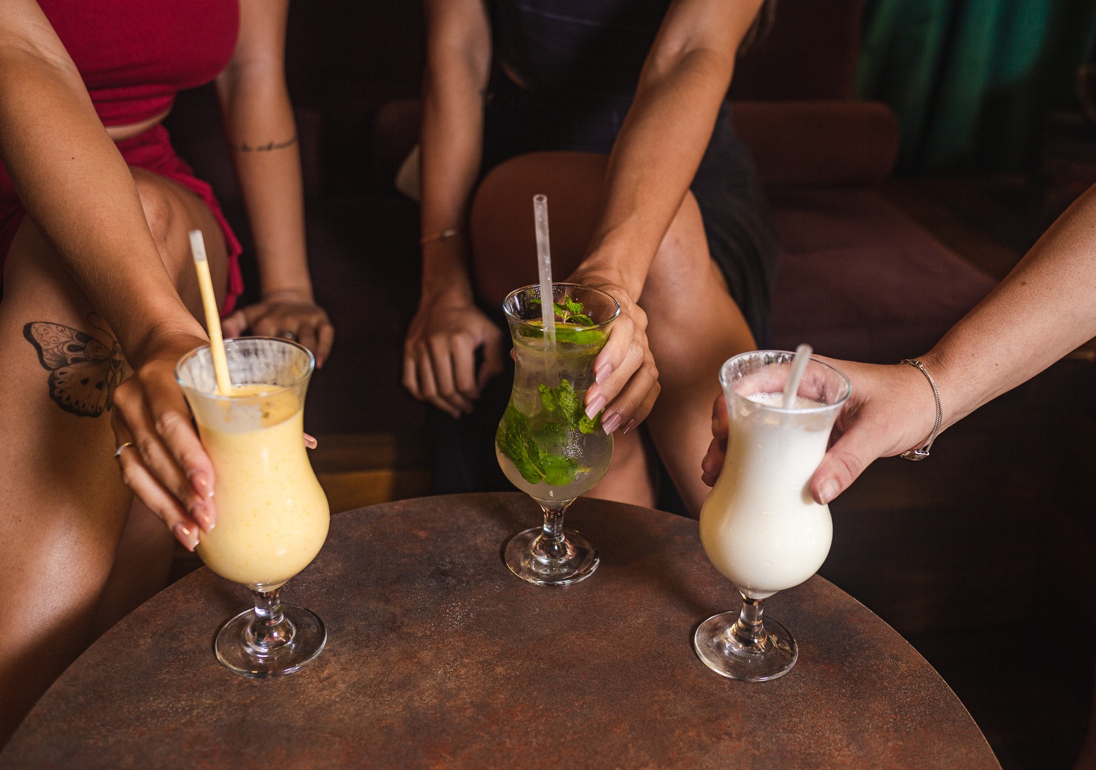 Drinks preparados para um encontro no Rooftop Berrini