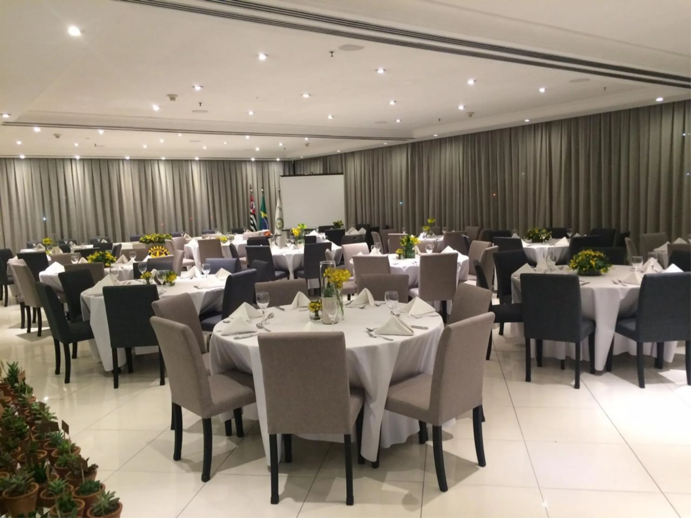 Salas Rubi — Eventos e encontros no Rooftop Berrini