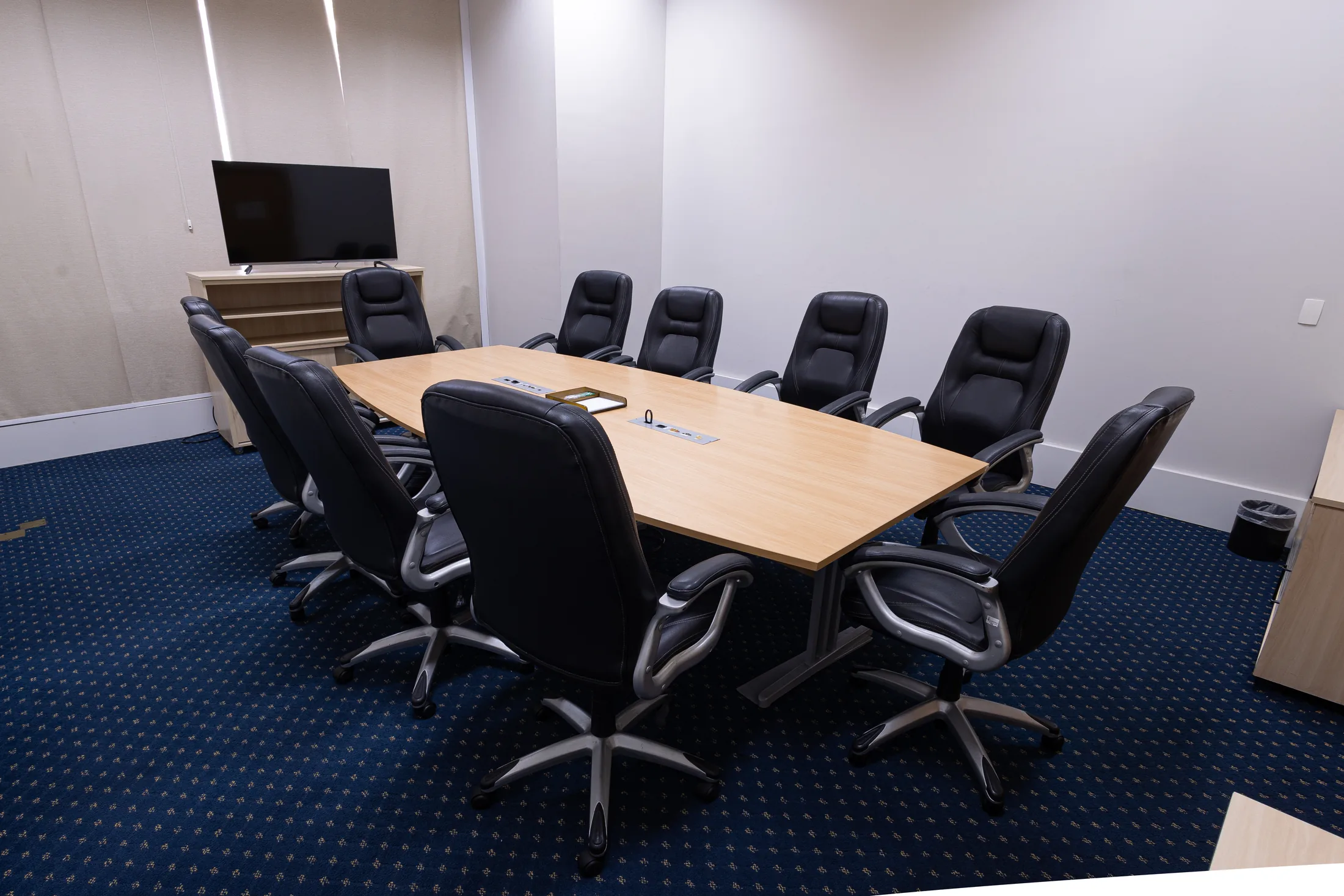Sala corporativa do Transamerica Berrini preparada para reunião