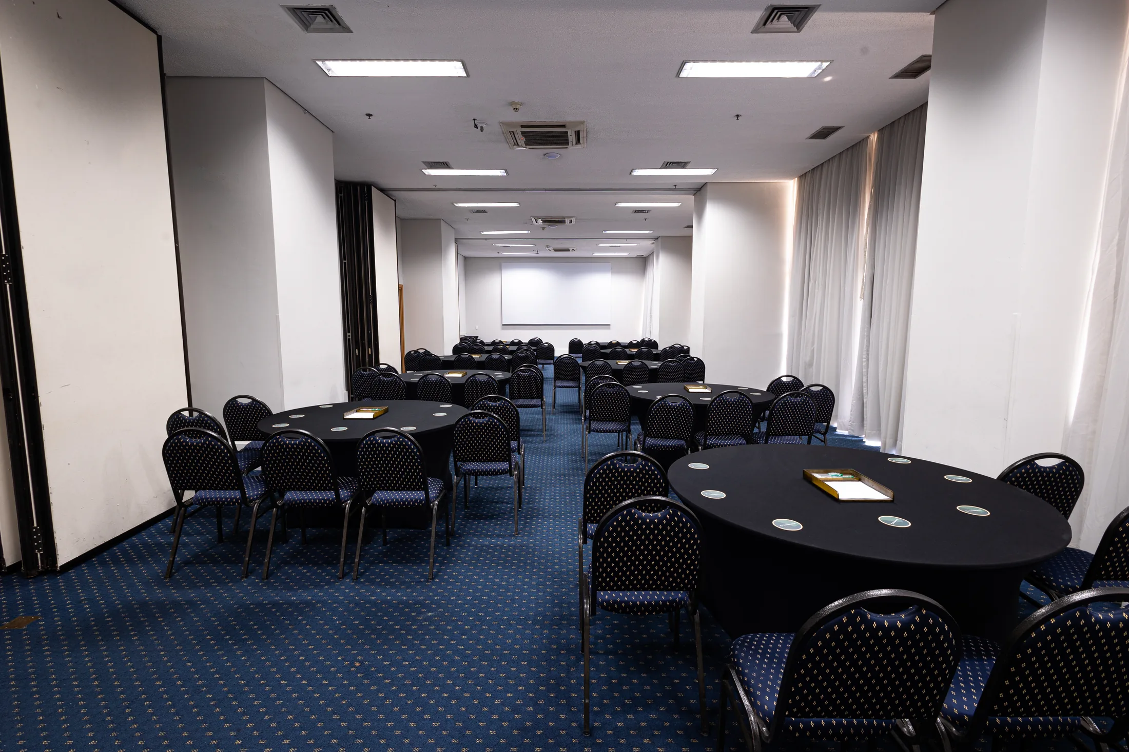 Salas Corporativas — Reuniões e eventos no Rooftop Berrini