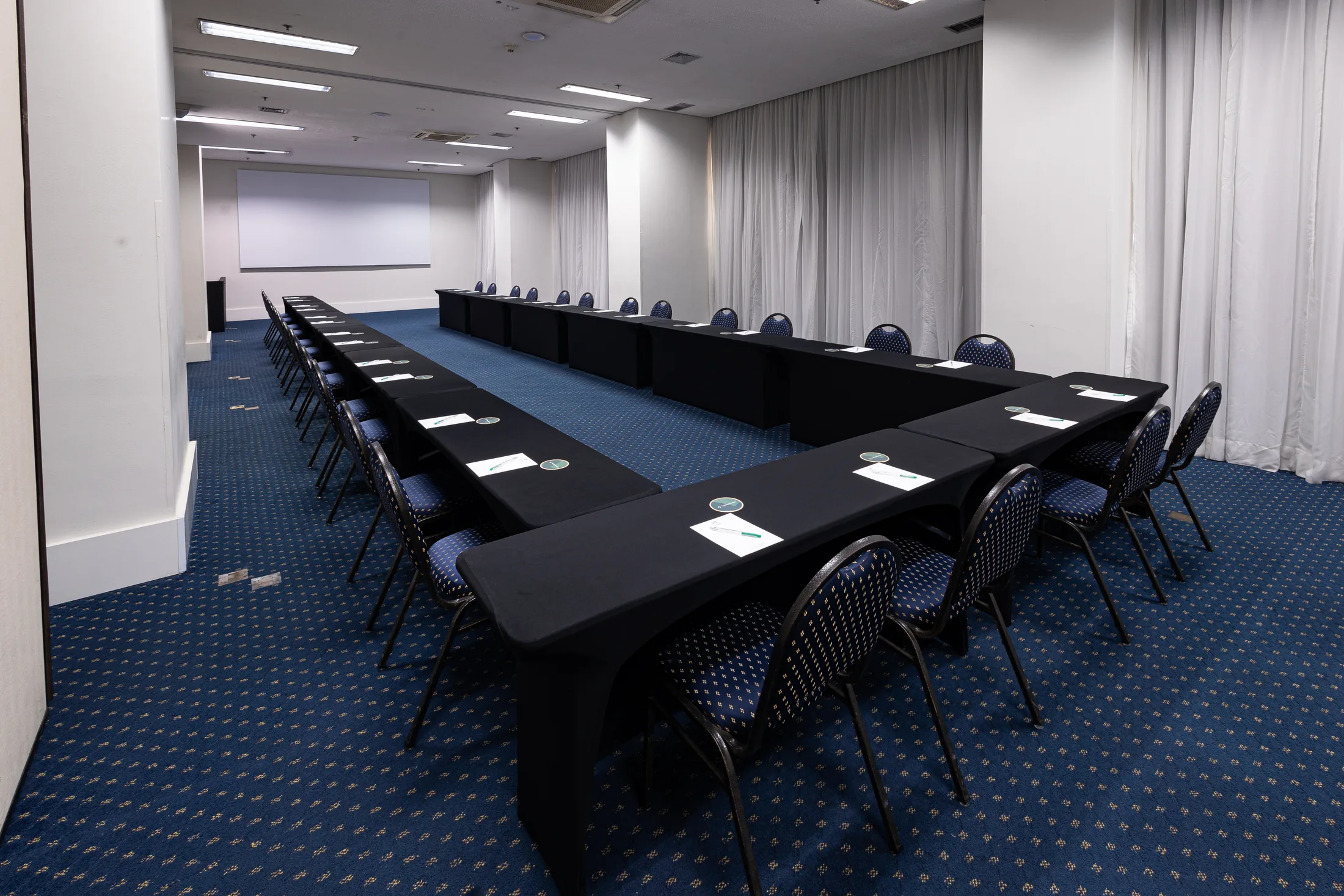 Salas Corporativas — Reuniões e eventos no Rooftop Berrini