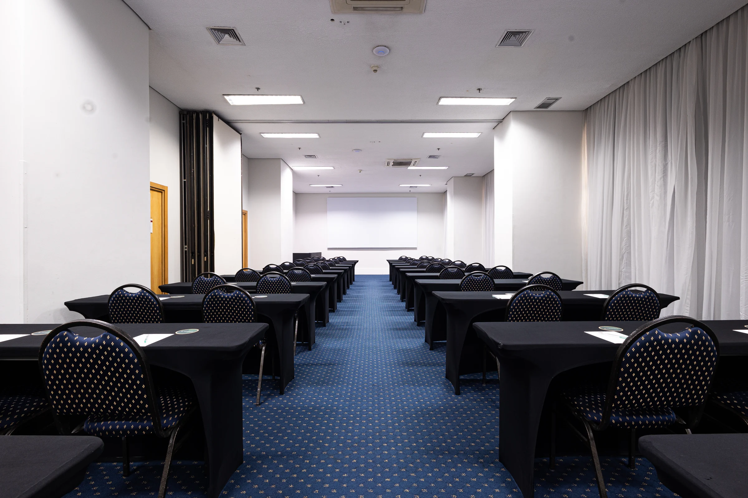 Salas Corporativas — Reuniões e eventos no Rooftop Berrini